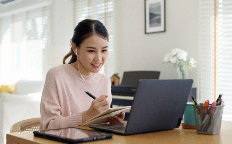 Level Up: Best Online Tools for Personal Development in the Digital Age