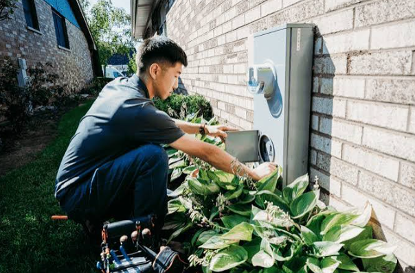 How Chicago Homeowners Can Improve Electrical Safety in Older Residential Buildings